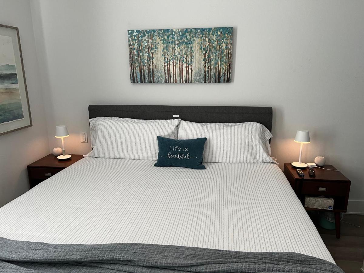 New Centennial Park Luxury Smart Home W Courtyard Феєтвіль Екстер'єр фото