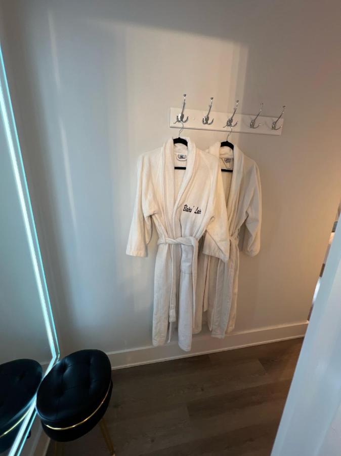 New Centennial Park Luxury Smart Home W Courtyard Феєтвіль Екстер'єр фото