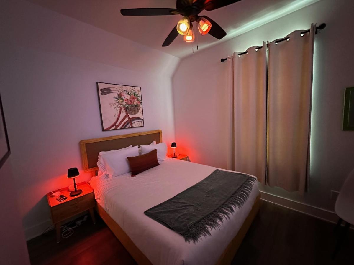 New Centennial Park Luxury Smart Home W Courtyard Феєтвіль Екстер'єр фото