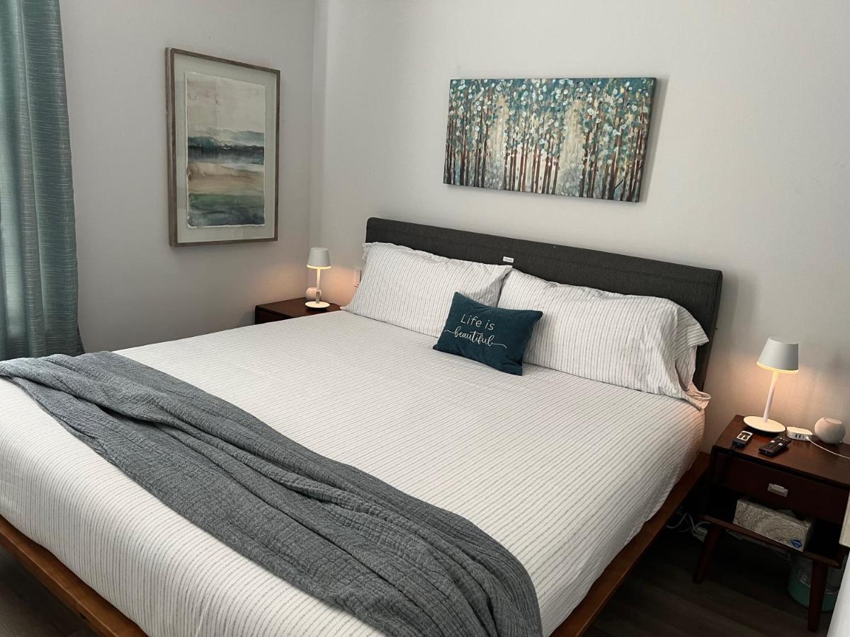 New Centennial Park Luxury Smart Home W Courtyard Феєтвіль Екстер'єр фото